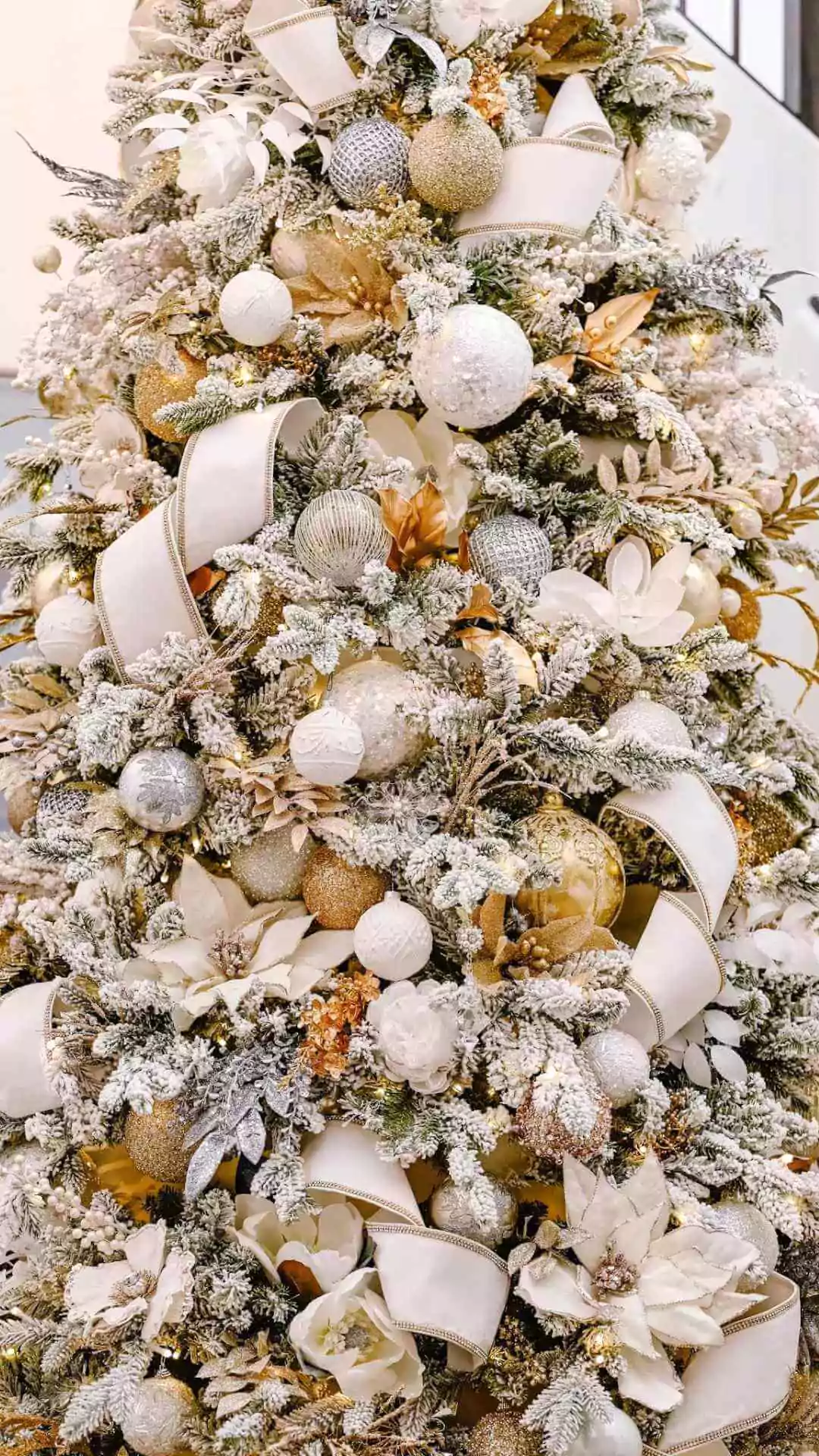 come addobbare l'albero di natale 2023
